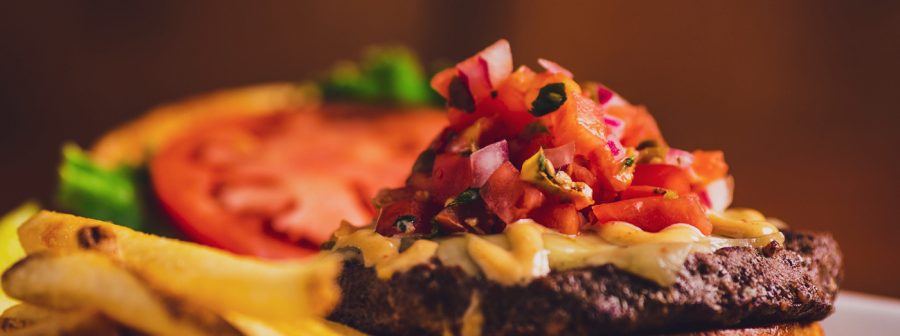 Netwave Restaurant burger and pico de gallo