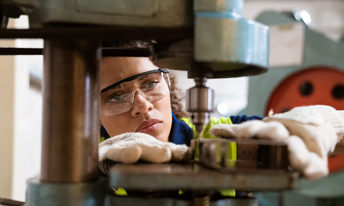 <h6>Marketing for Manufacturers: Why (& How) Email Marketing Works</h6> Thumbnail