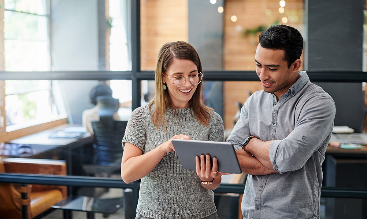 <h6>10 Reasons to Create Case Studies for Your B2B Marketing Efforts</h6> Thumbnail