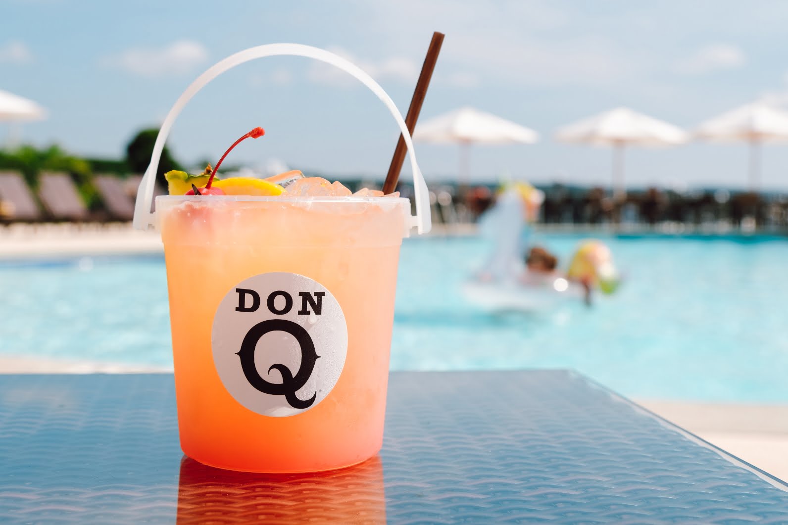 Netwave - Drinks by the pool